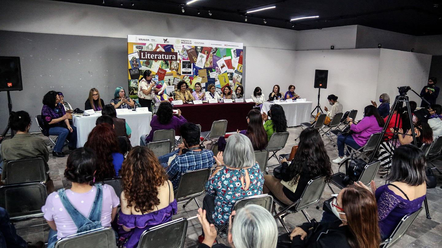 $!Celebran las mujeres la literatura en encuentro dedicado a la memoria de Amparo Ochoa