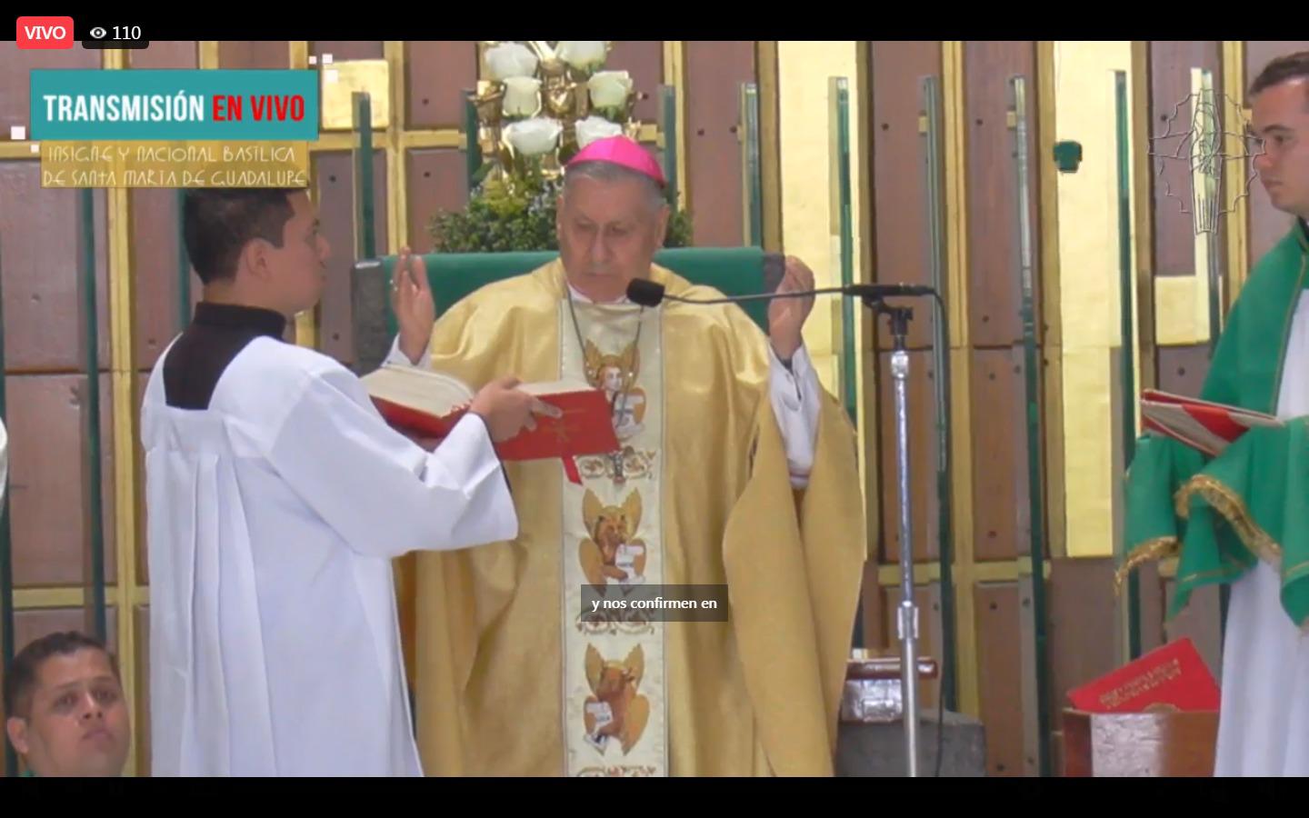 $!Obispo de Mazatlán pide en Basílica de Guadalupe por la paz, las víctimas de violencia y los desaparecidos del sur de Sinaloa