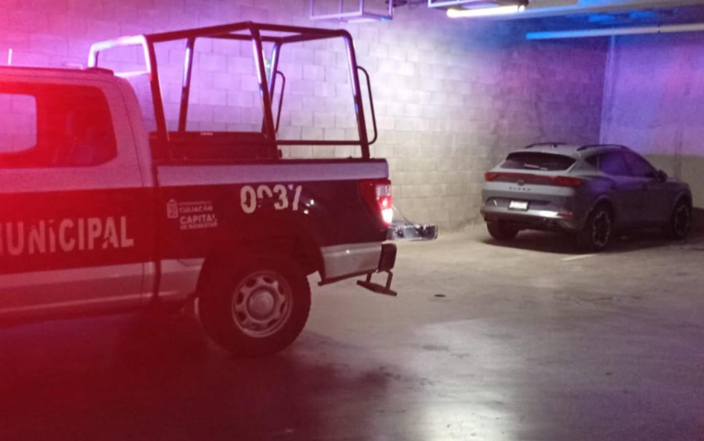 $!Aseguran armas y vehículos robados tras balacera en el Malecón Nuevo de Culiacán