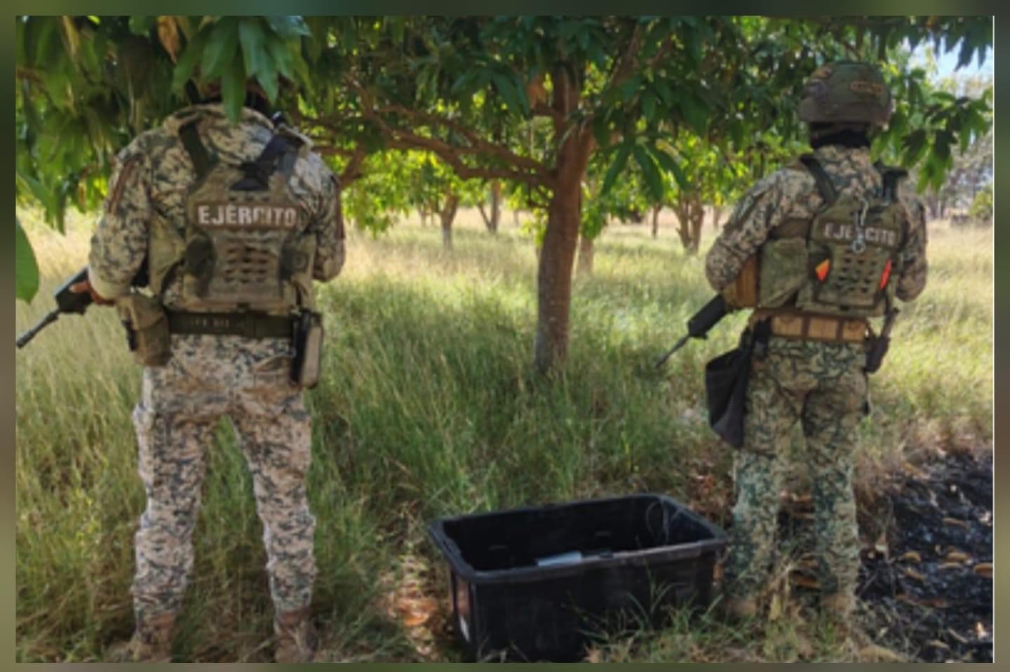 $!Aseguran 12 artefactos explosivos en Tepuche, al norte de Culiacán