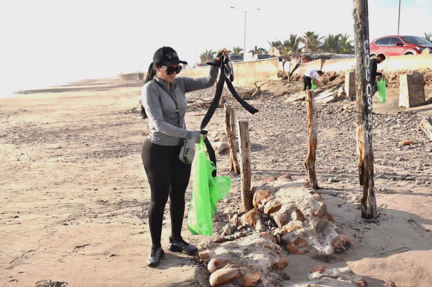 $!Funcionarios de Elota y SEBIDES recolectan 1.5 toneladas de basura en Playa Ceuta