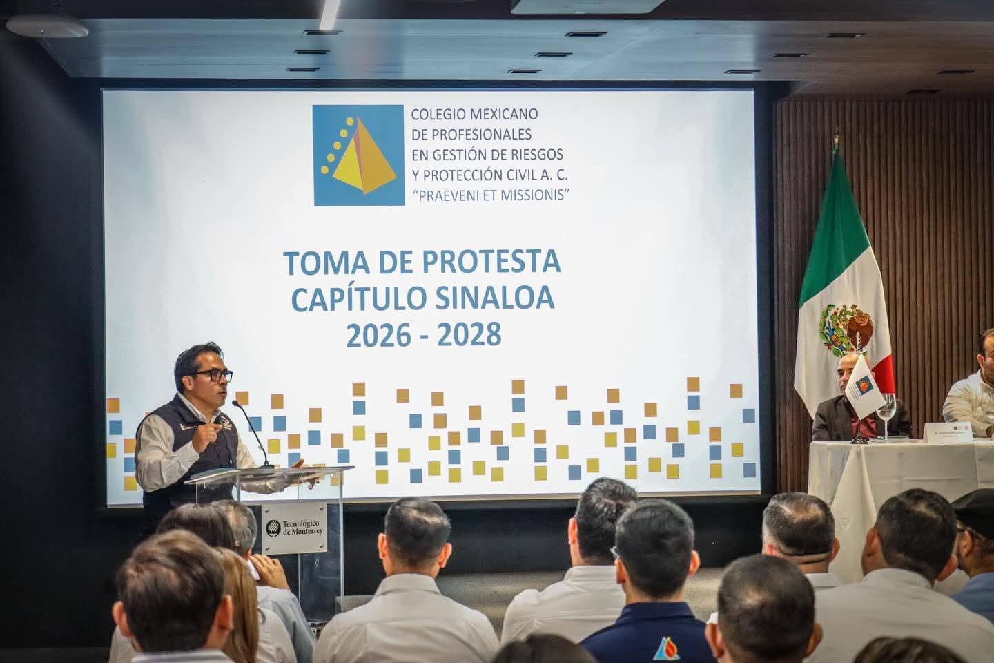 $!Rinde protesta nuevo presidente del Colegio Mexicano de Profesionales en Gestión de Riesgos y Protección Civil Capítulo Sinaloa