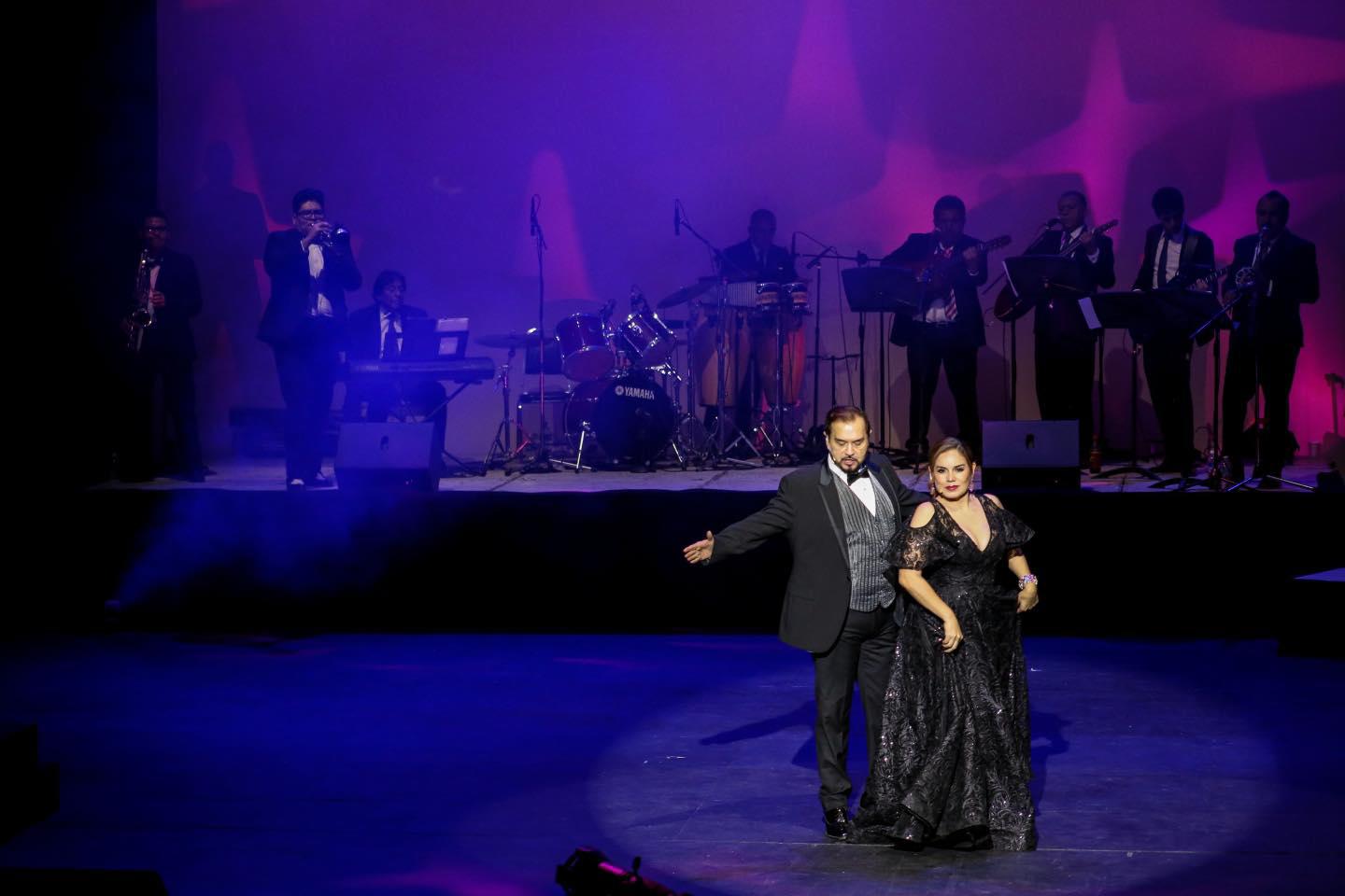 $!La soprano Oralia Castro y el tenor Ricardo Rodríguez protagonizan la puesta.
