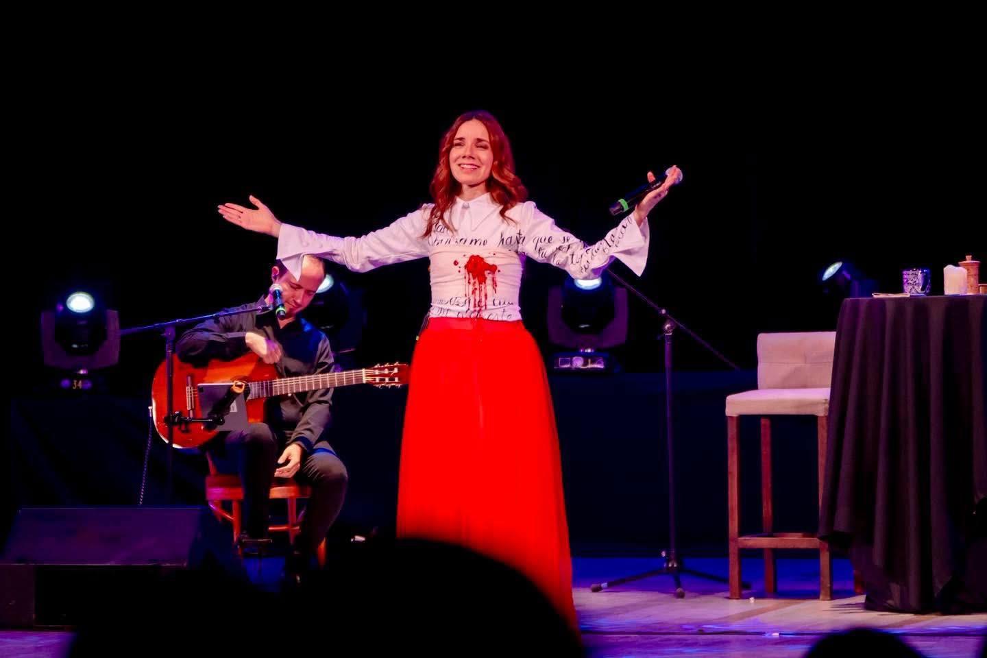 $!María San Felipe fusiona lo ancestral con lo contemporáneo a través de su voz, letras y presentaciones visuales.