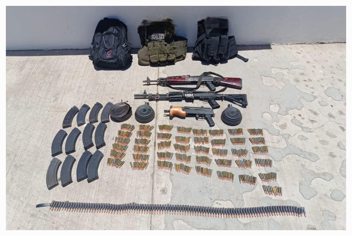 $!Detiene Marina a dos hombres con arsenal en Culiacán