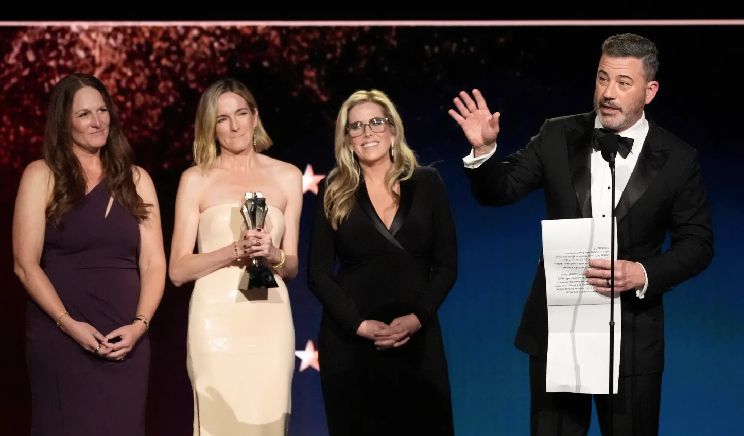 $!Jimmy Kimmel ganó el Critics Choice Award a Mejor Programa de Entrevistas.