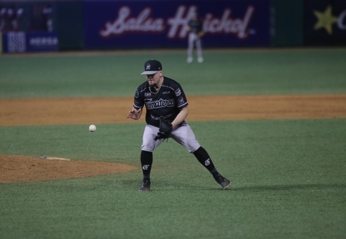 $!Venados se quedan cortos en casa y Tomateros se llevan la serie