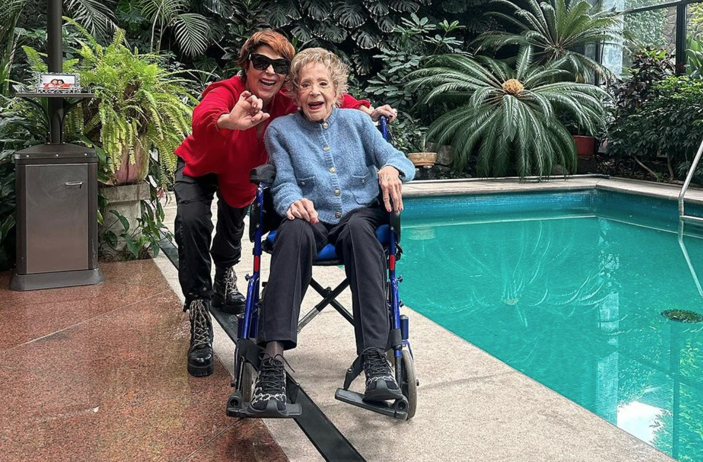 $!Alejandra Guzmán compartió el estado de salud actual de su mamá.