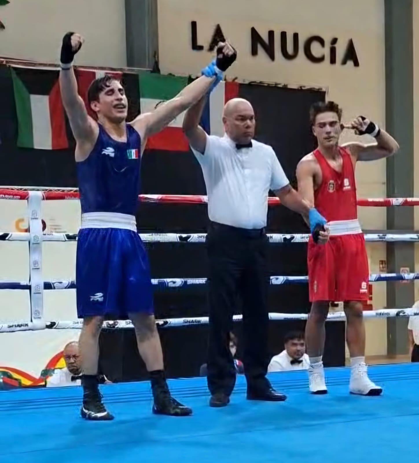 $!Mazatleco Jorge Nieblas comienza con una victoria su participación en el Boxam Internacional de España