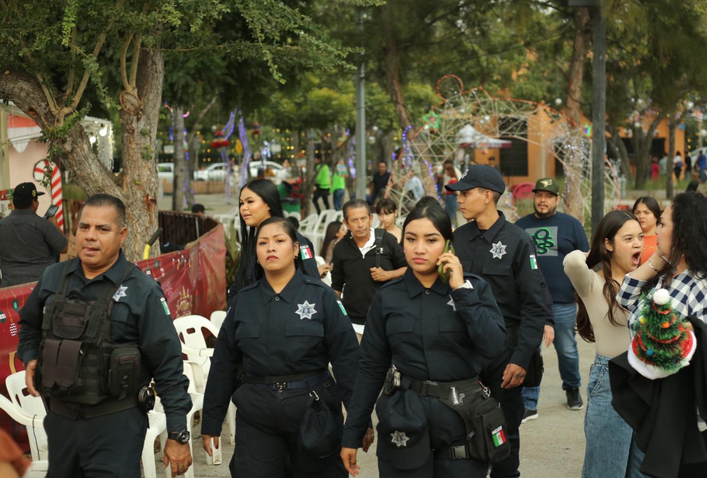 $!Pasan un domingo de magia y diversión en la Villa Navideña de Mazatlán