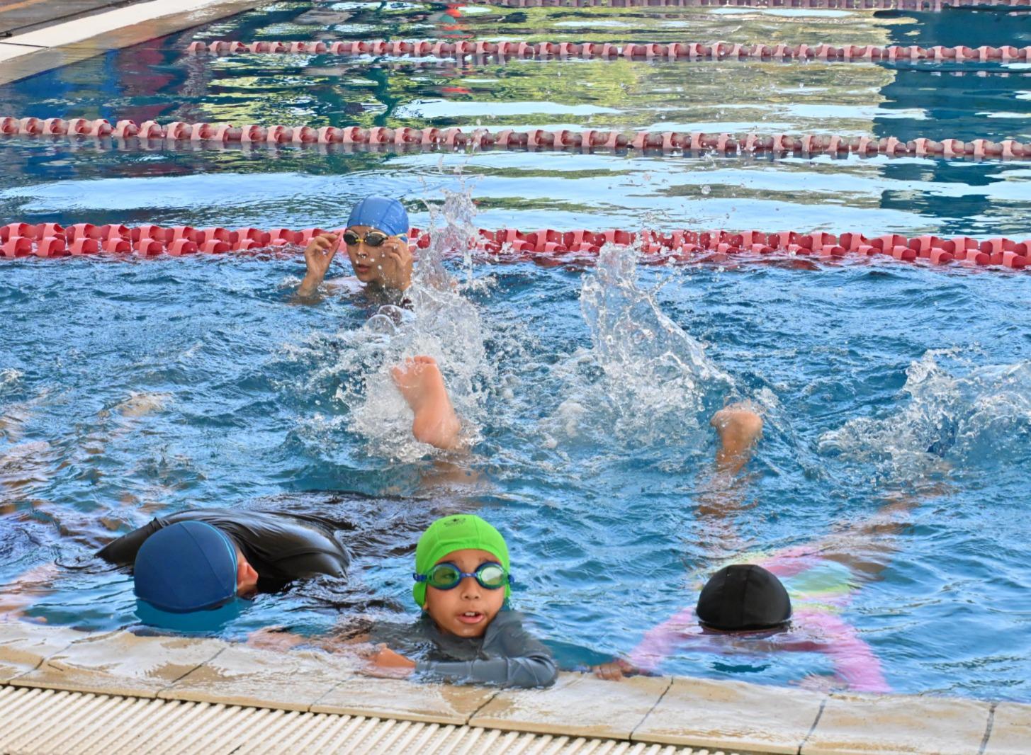 $!¡Al agua, pequeños! La Alberca Olímpica Mazatlán abre sus puertas
