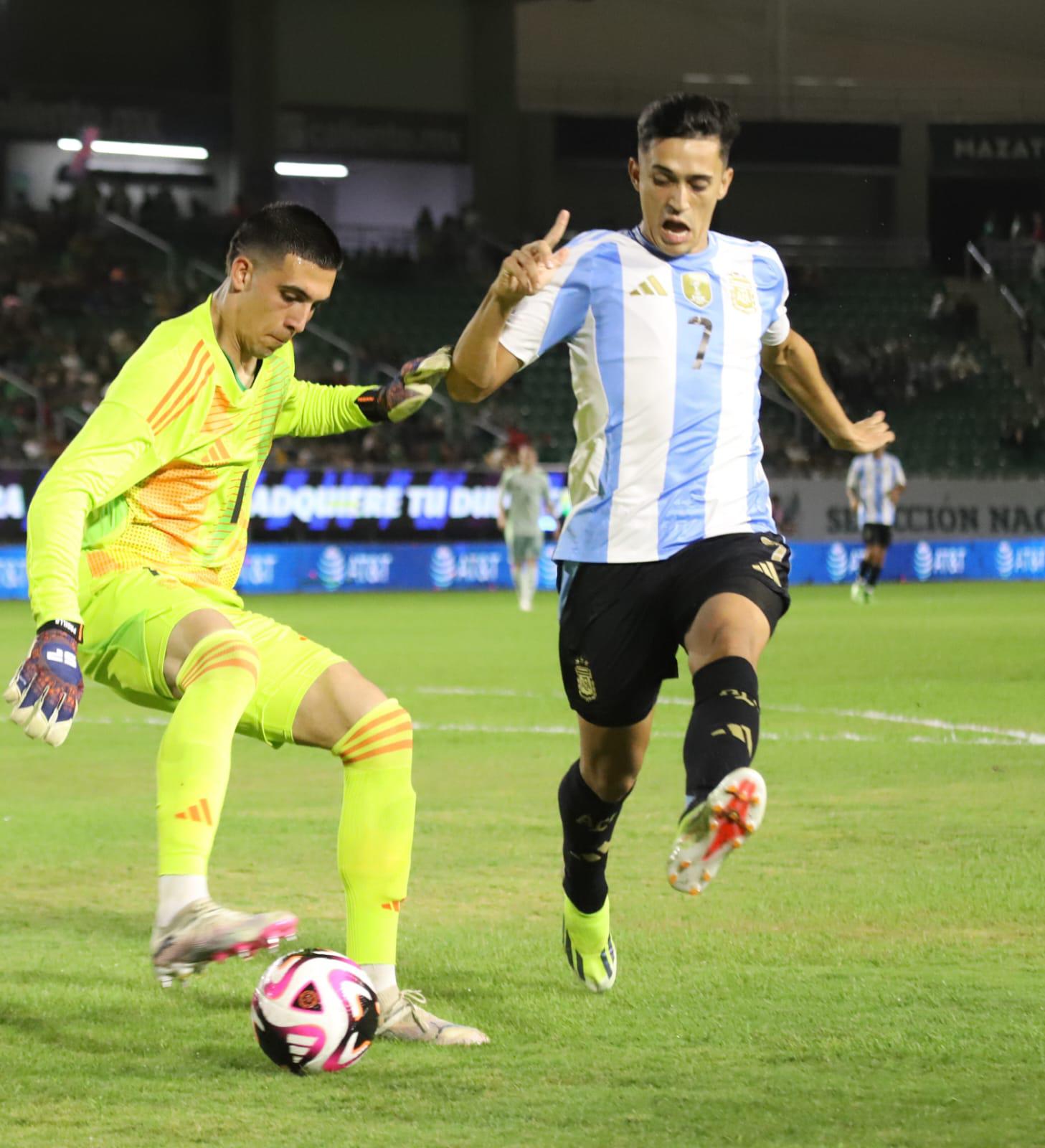 $!¡Sencillito! Argentina golea a México en el Estadio El Encanto