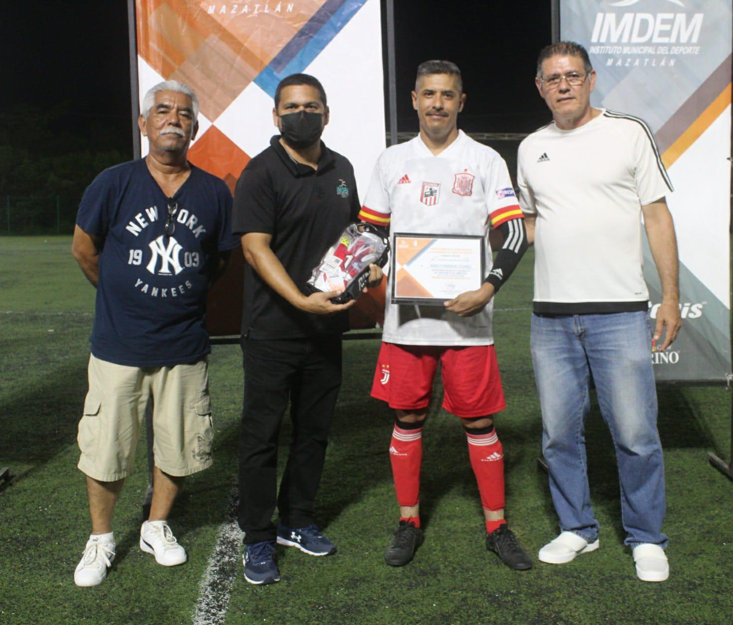 $!En penaltis, Tunas Supply conquista el título del Futbol Superveteranos ‘B’