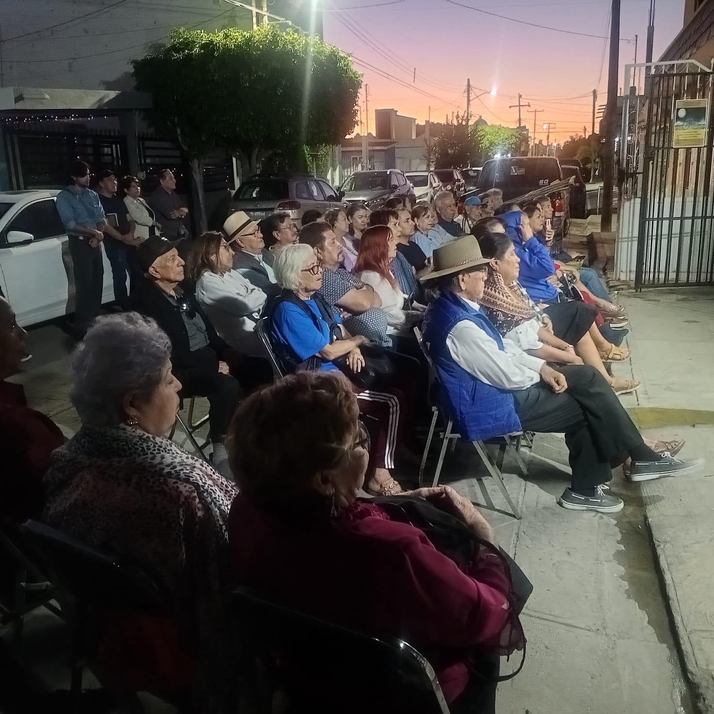 $!El Centro de Cultura Carlos Ambriz registró una nutrida asistencia durante la presentación del libro.