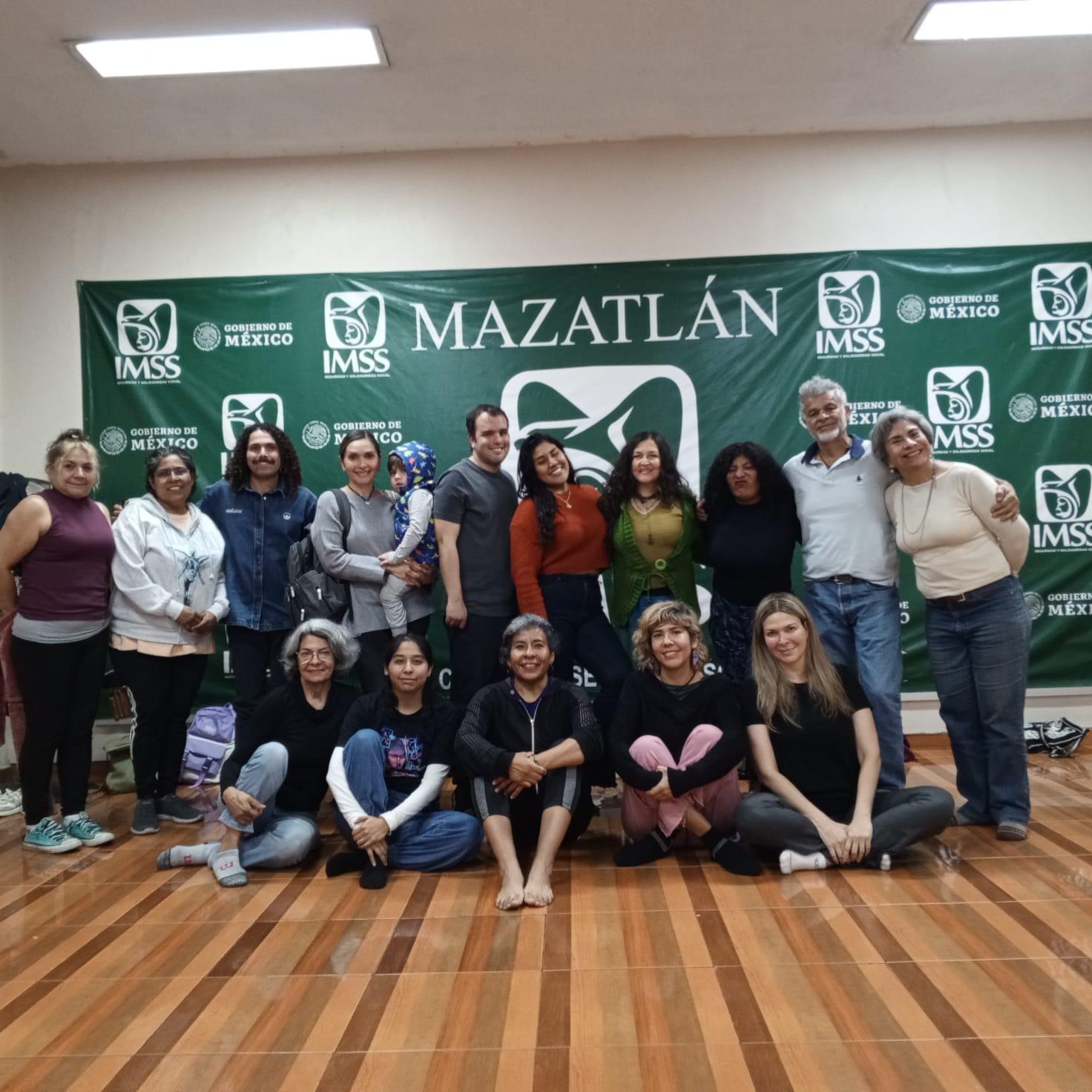 $!Estos son los alumnos del taller que dirige la directora de teatro Lucía Zapién Osuna.