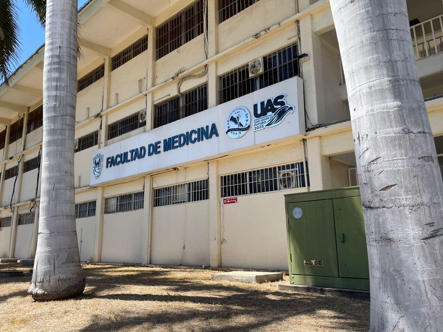 $!Sin aulas, sin equipo y con cobros extra en la UAS por universalidad de ingreso