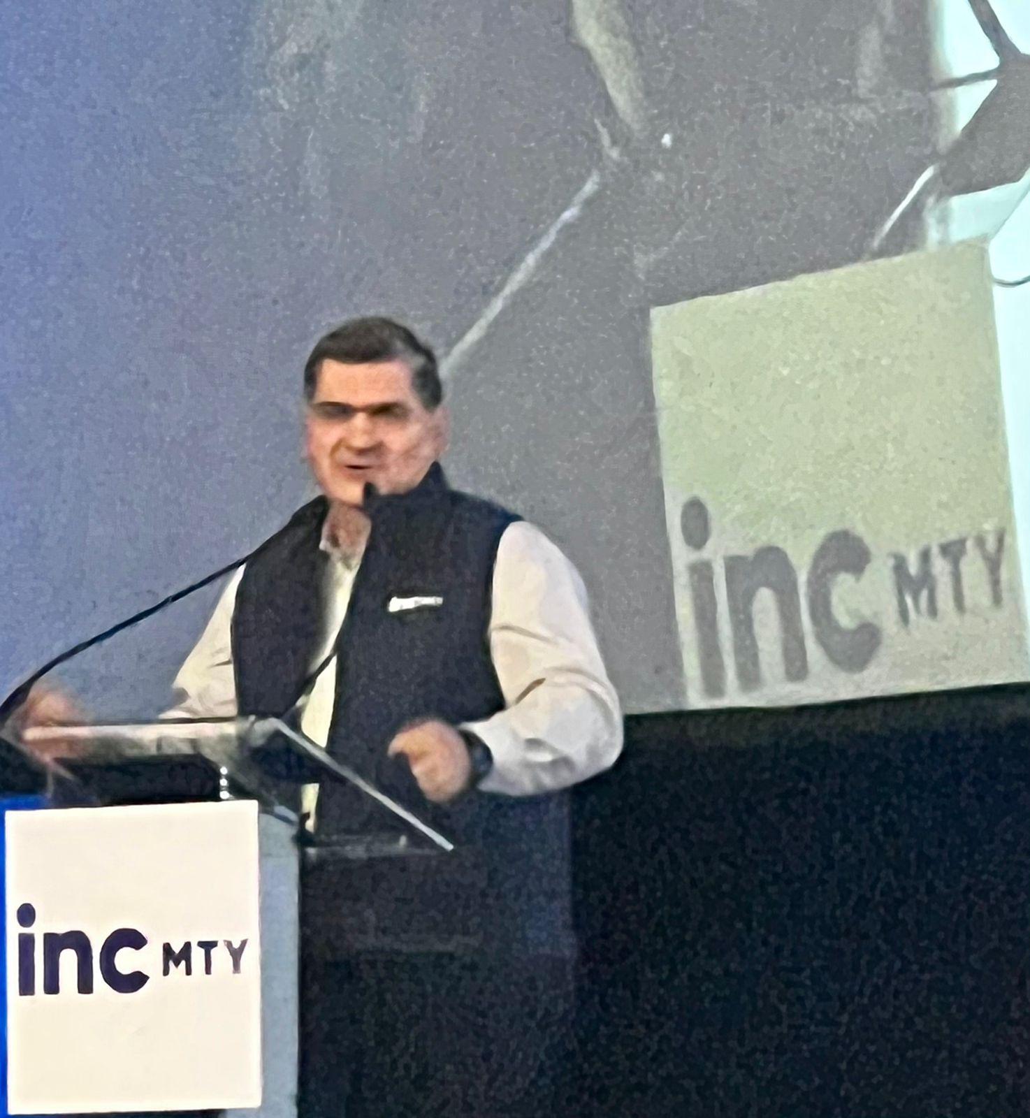 $!Arranca INC Mty con conferencia magistral de Jay Shetty