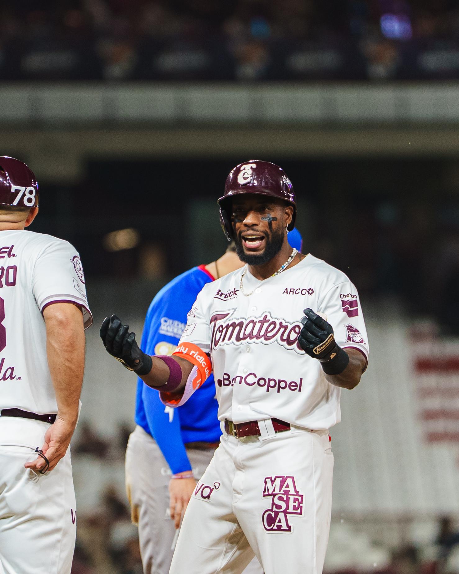 $!Tomateros deja en el terreno a Charros con un tablazo de Jon Singleton