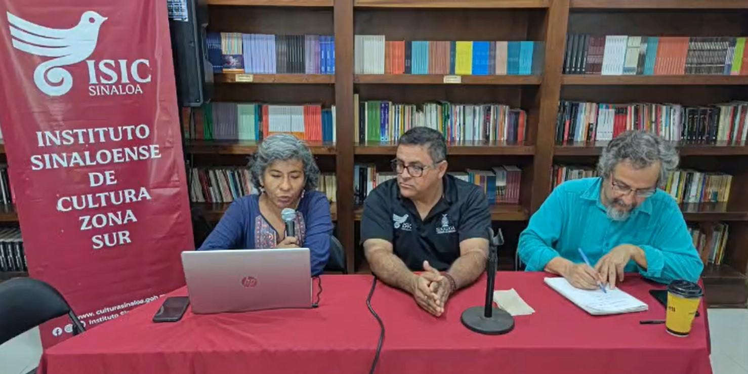 $!Lucía Zapién explica las actividades que se realizarán en el Segundo Encuentro Regional de Teatro “Autonomía y Resistencia”, en Mazatlán.