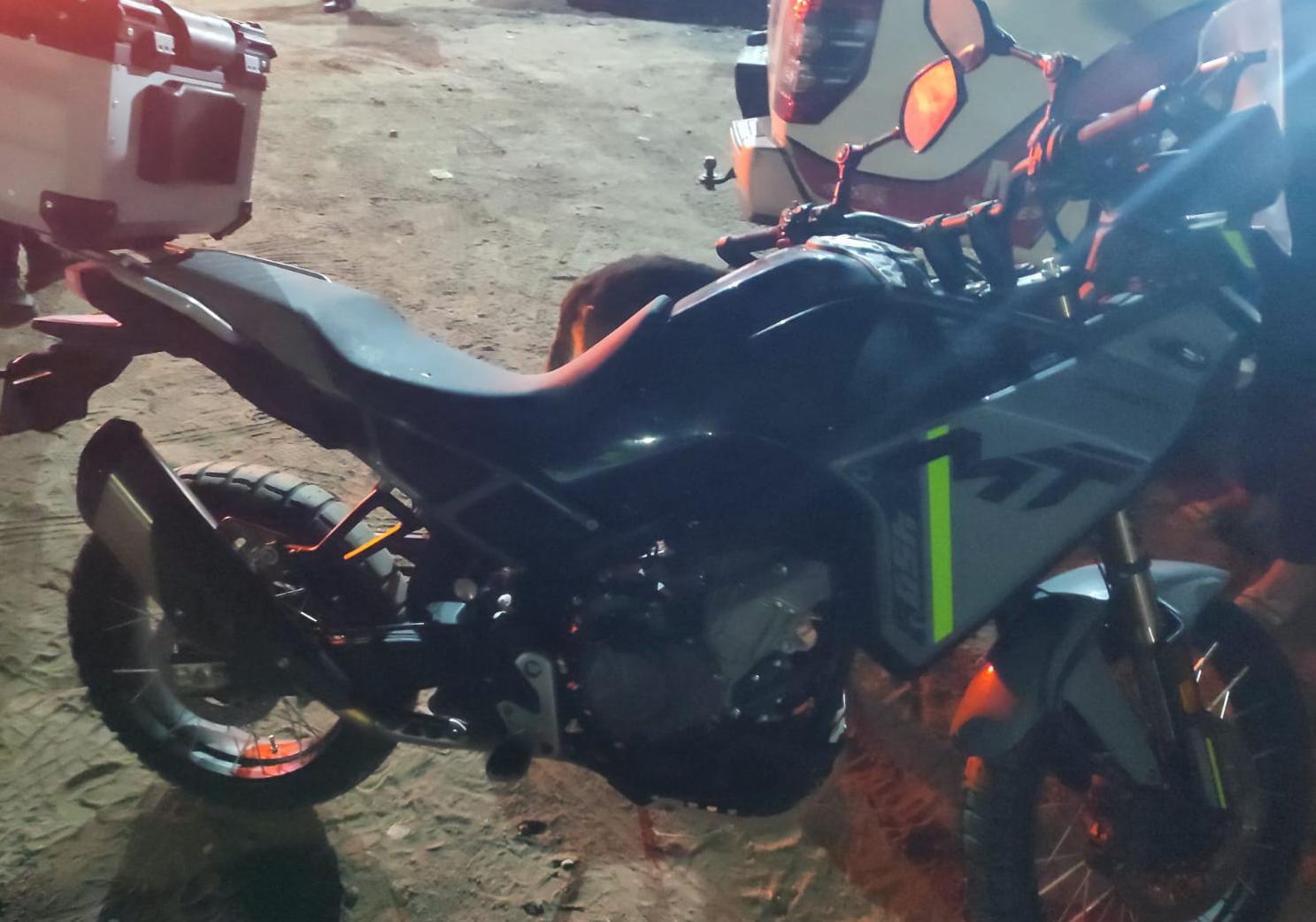 $!Localizan en el Infonavit El Conchi y en el Jabalíes 6 motocicletas robadas; hay 4 detenidos