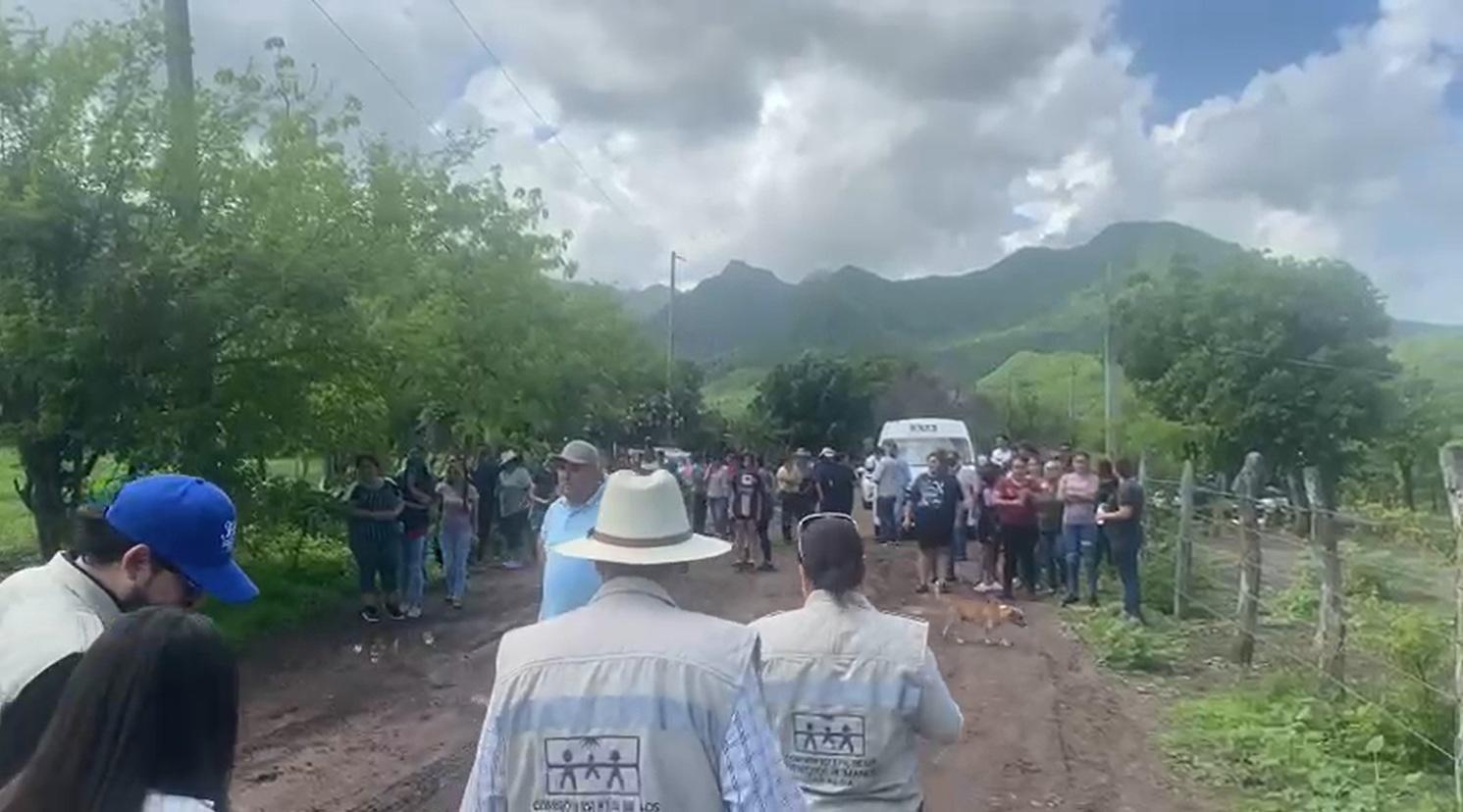 $!No fue enfrentamiento, ‘los acribillaron’: denuncian abuso de Policía Estatal en Tacuichamona, Culiacán