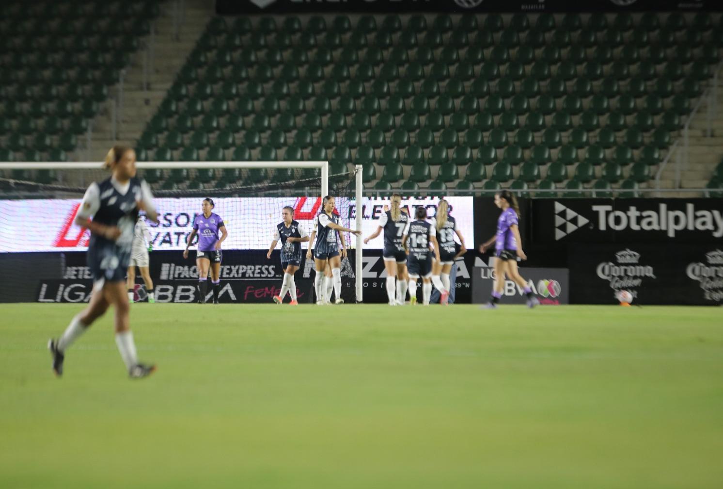 $!¡Que goleada! Cumplen Tuzas el pronóstico y aplastan 9-0 a las Cañoneras