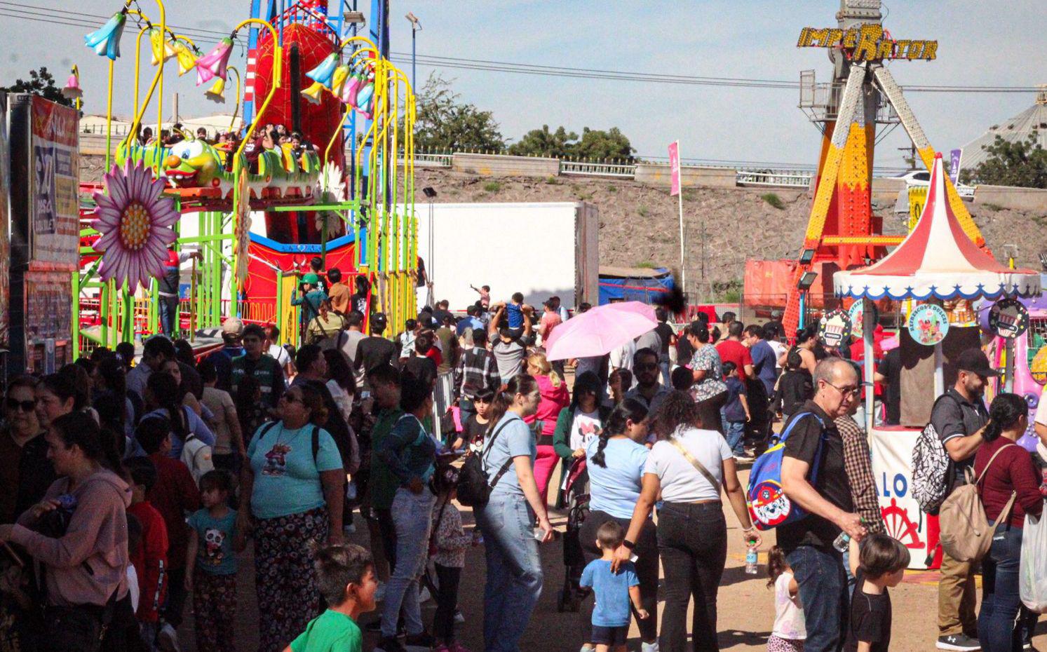 $!Familias culiacanenses celebran el Día de Reyes con acceso gratuito y juegos en la Verbena