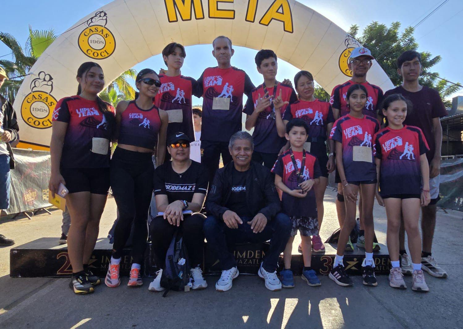 $!Yostin Rendón y Fernanda Ramírez imponen categoría en pedestre en Santa Teresa