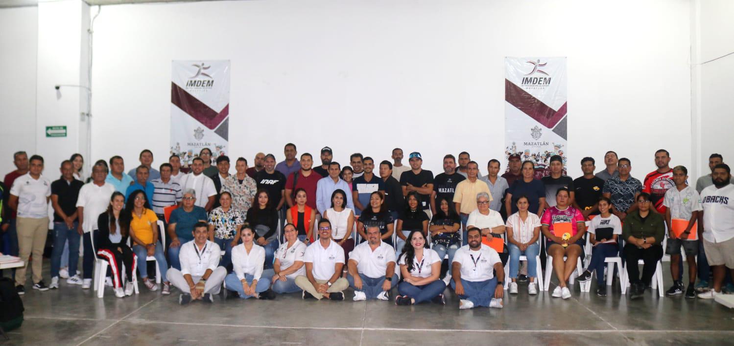 $!Cierra Curso de Capacitación de Entrenadores Imdem con 47 graduados