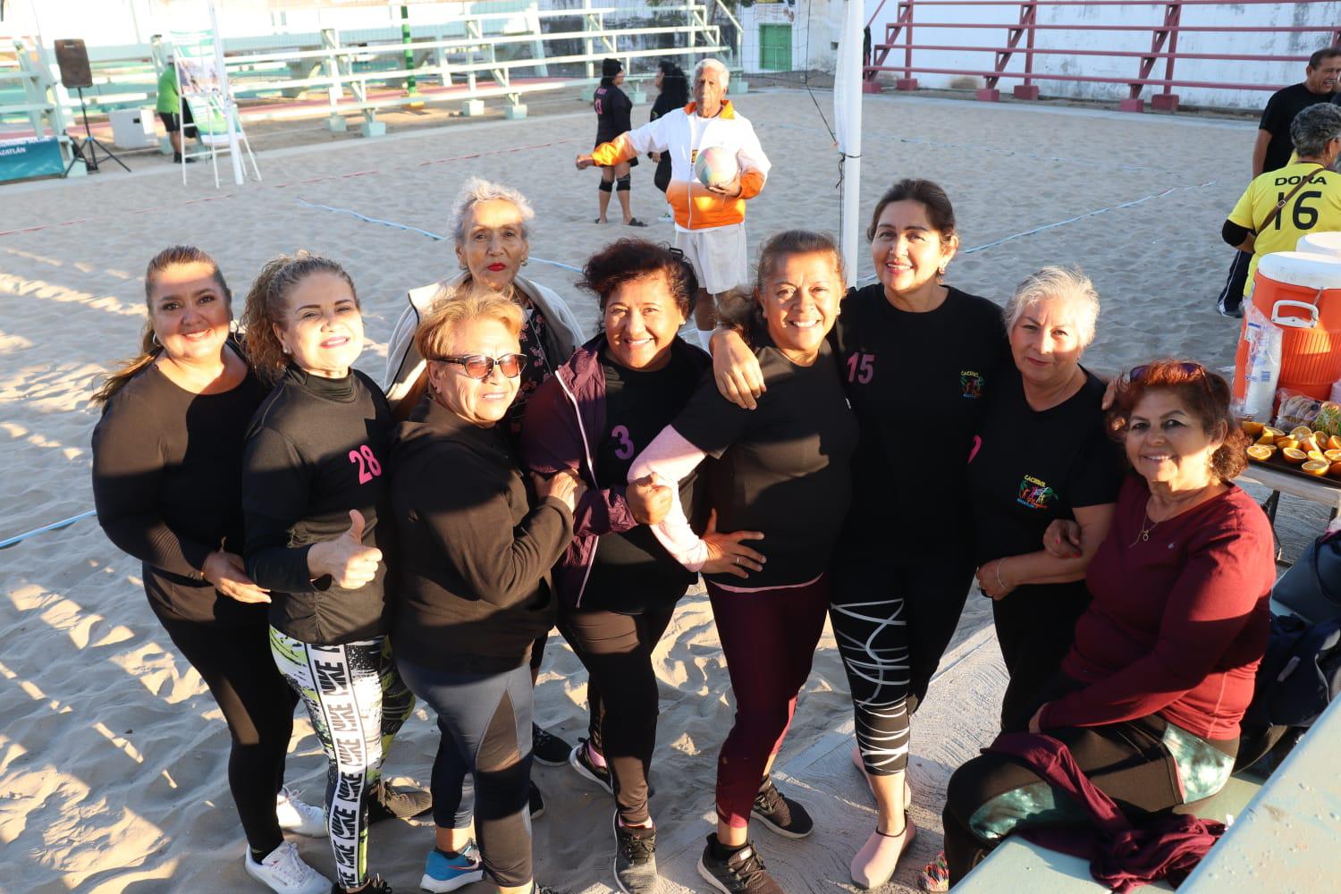 $!Se estrena el cachibol en la Sahop