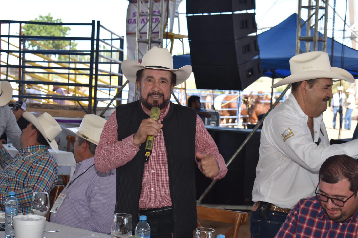 $!Celebran Día del Ganadero al son de la tambora en Culiacán