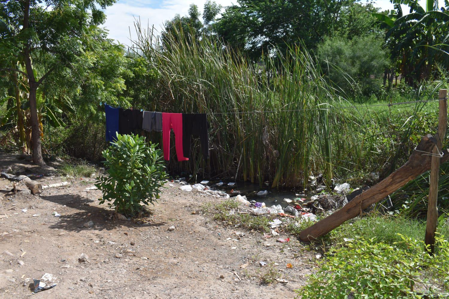 $!Lluvias que generó tormenta ‘Norma’ inundaron ejido en Culiacán porque Ayuntamiento no limpió dren