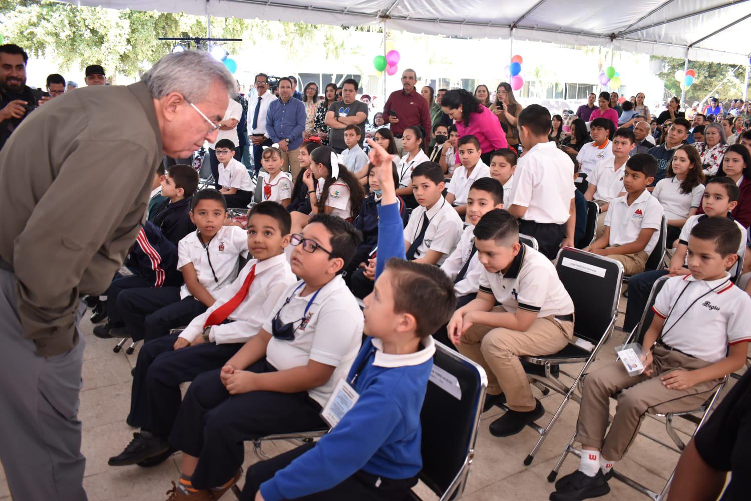 $!Reconocen a 48 ganadores de la Olimpiada Estatal de Matemáticas