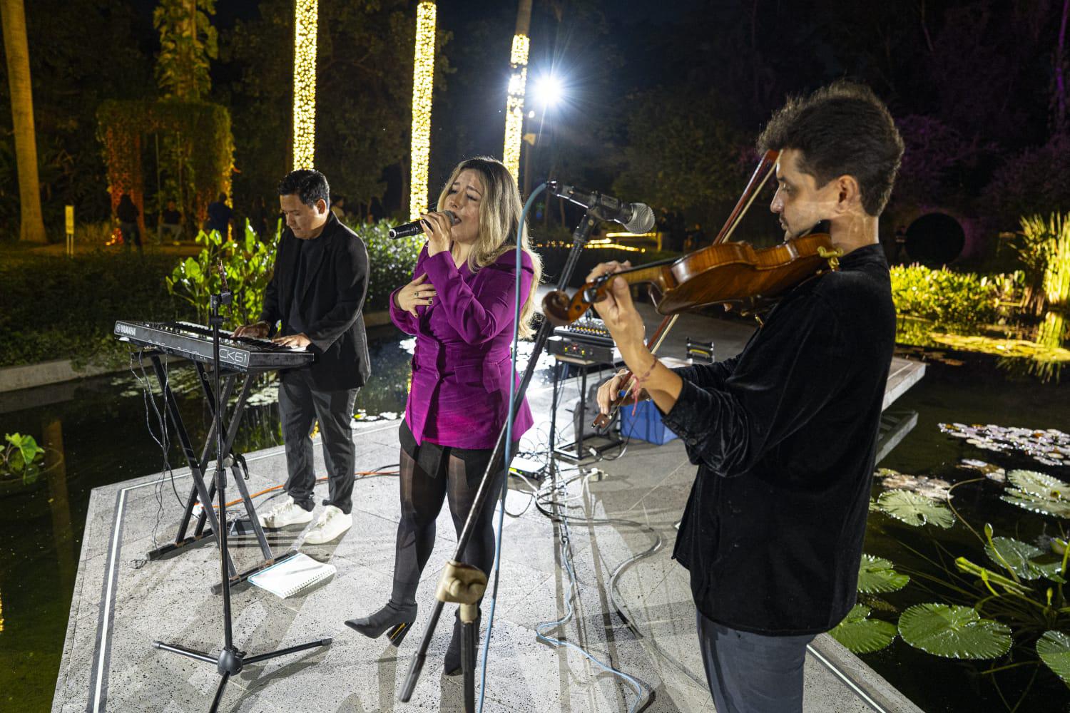 $!Navidad en el Botánico: Una experiencia interactiva de luz, música y tecnología en Culiacán