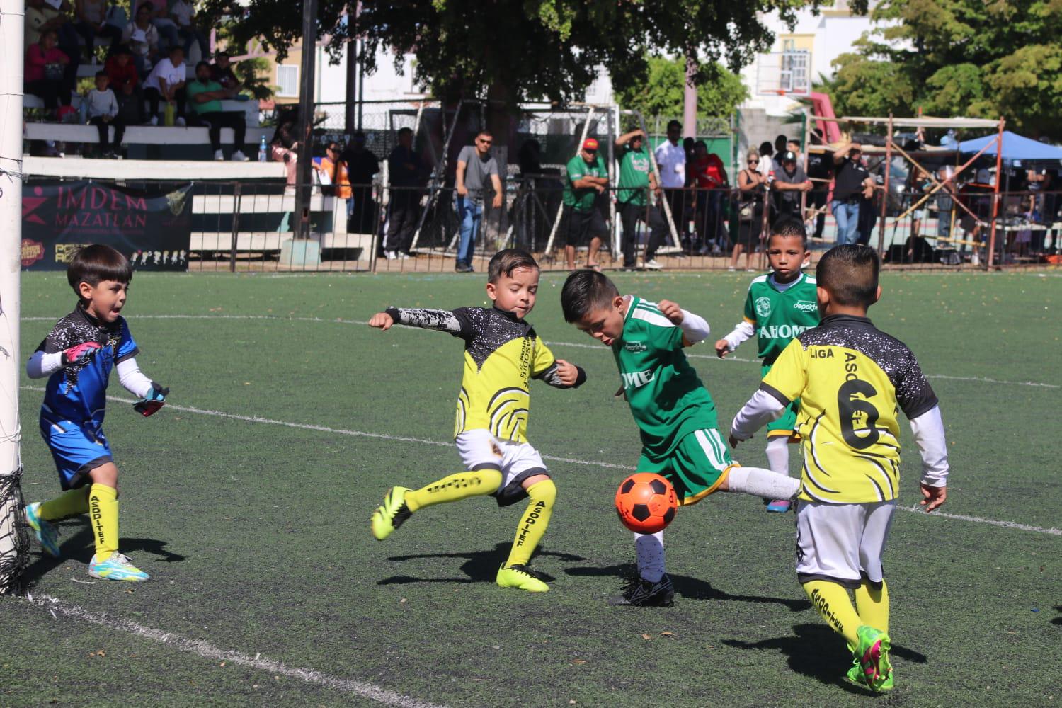 $!Ahome se corona campeón del Torneo Estatal Infantil Chupones; Mazatlán es subcampeón