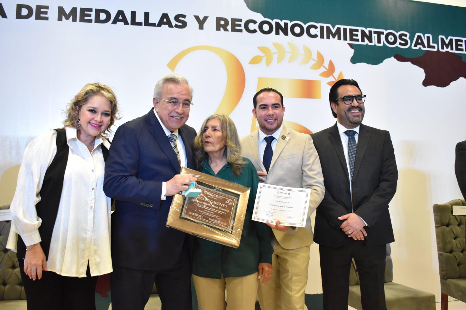 $!Se compromete Rocha a consolidar seguridad laboral de empleados de Sinaloa