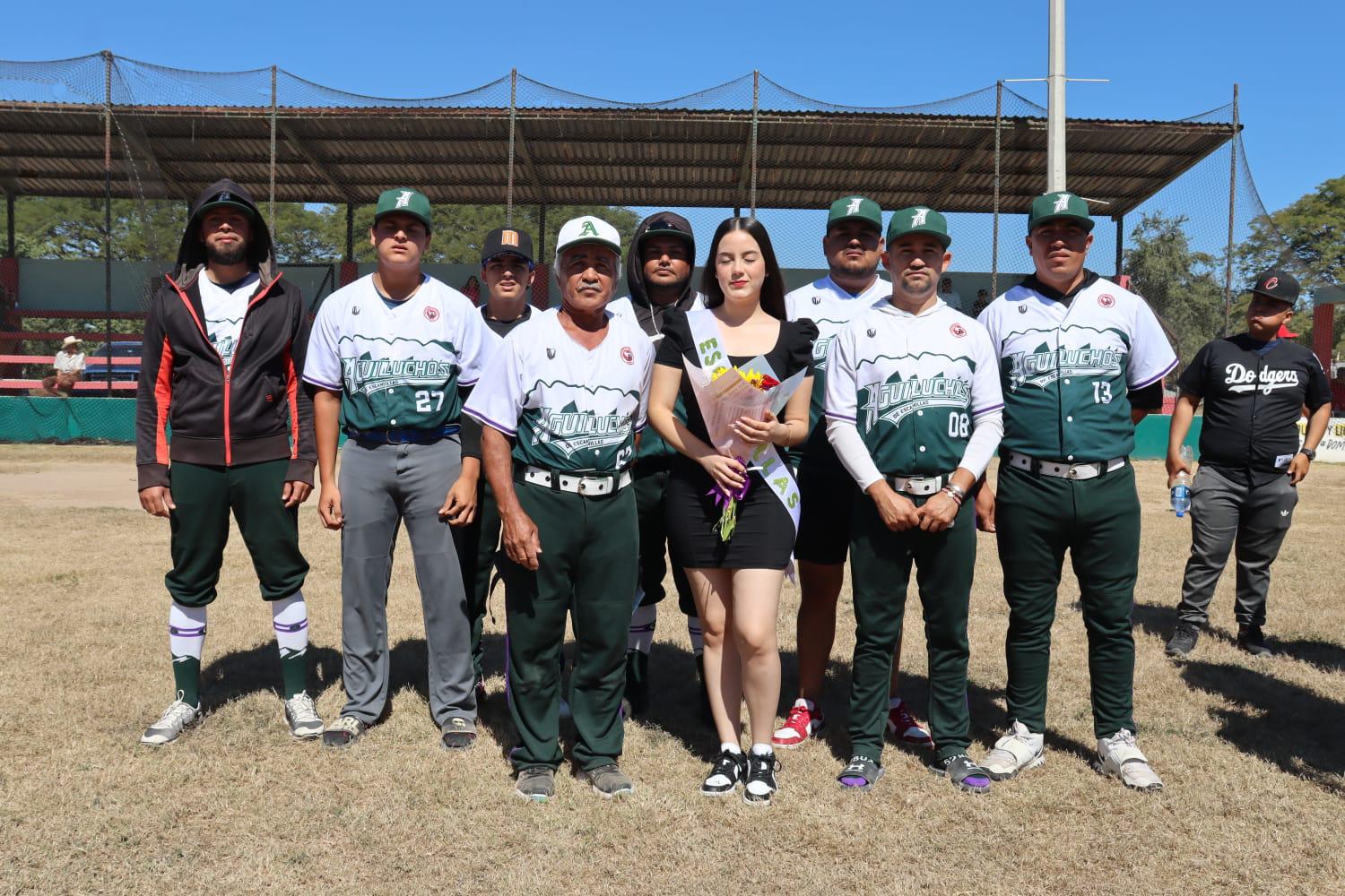 $!Cantan el playball en la Campesina Río Presidio, en honor al ‘Pillo’