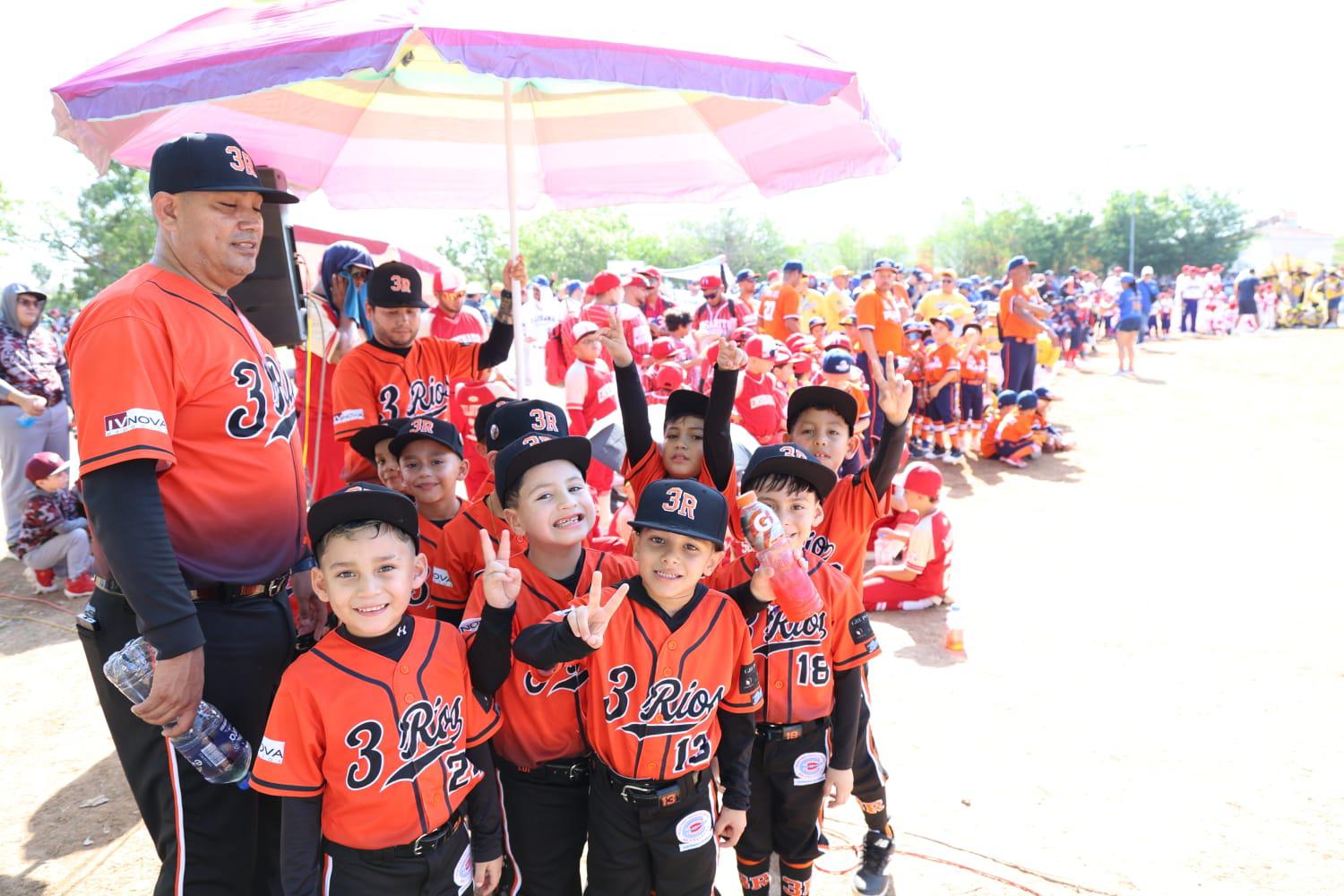 $!Peloteritos de todo México se reúnen en Mazatlán en Nacional de Ligas Escuelita