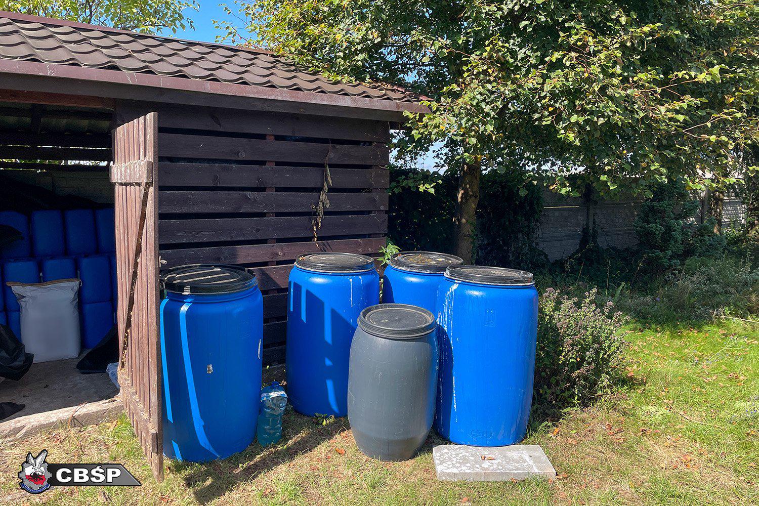 $!Desmantelan laboratorio de metanfetamina en Polonia; hay dos mexicanos detenidos