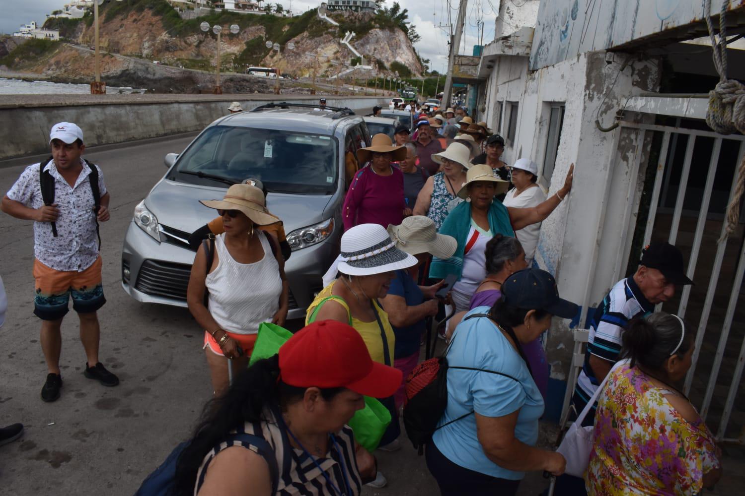 $!Llega crucero de Disney Magic a Mazatlán con más de 2 mil 600 pasajeros