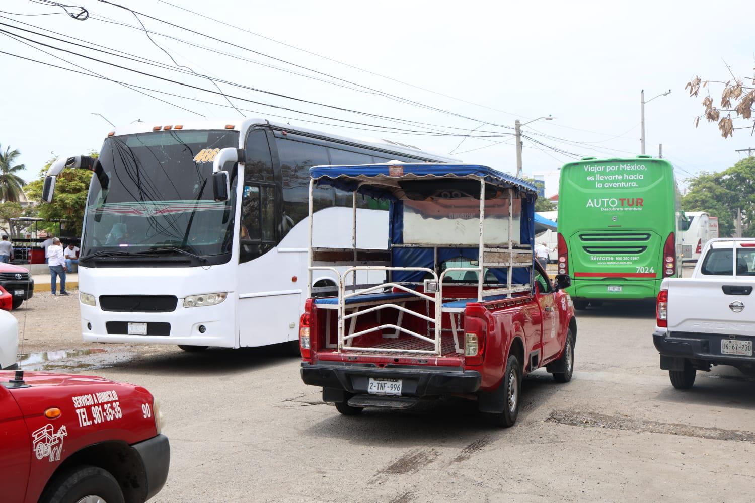 $!Recibe Mazatlán los primeros autobuses charteros de las vacaciones de verano