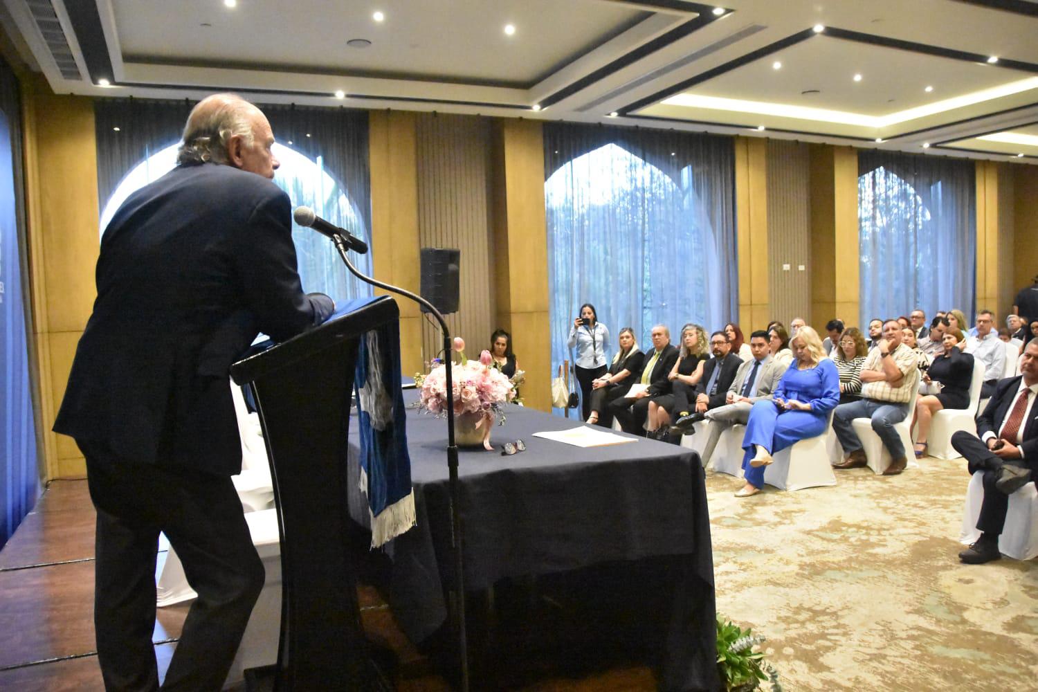 $!Preocupante que Claudia Sheinbaum no se haya desmarcado de AMLO: Enrique Krauze