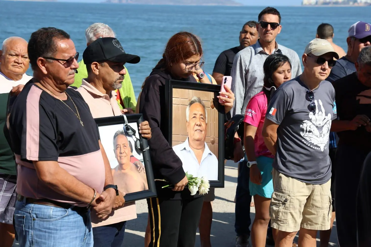 $!Entre aplausos y recuerdos, dan el último adiós a Eleazar Castro en Playa Norte