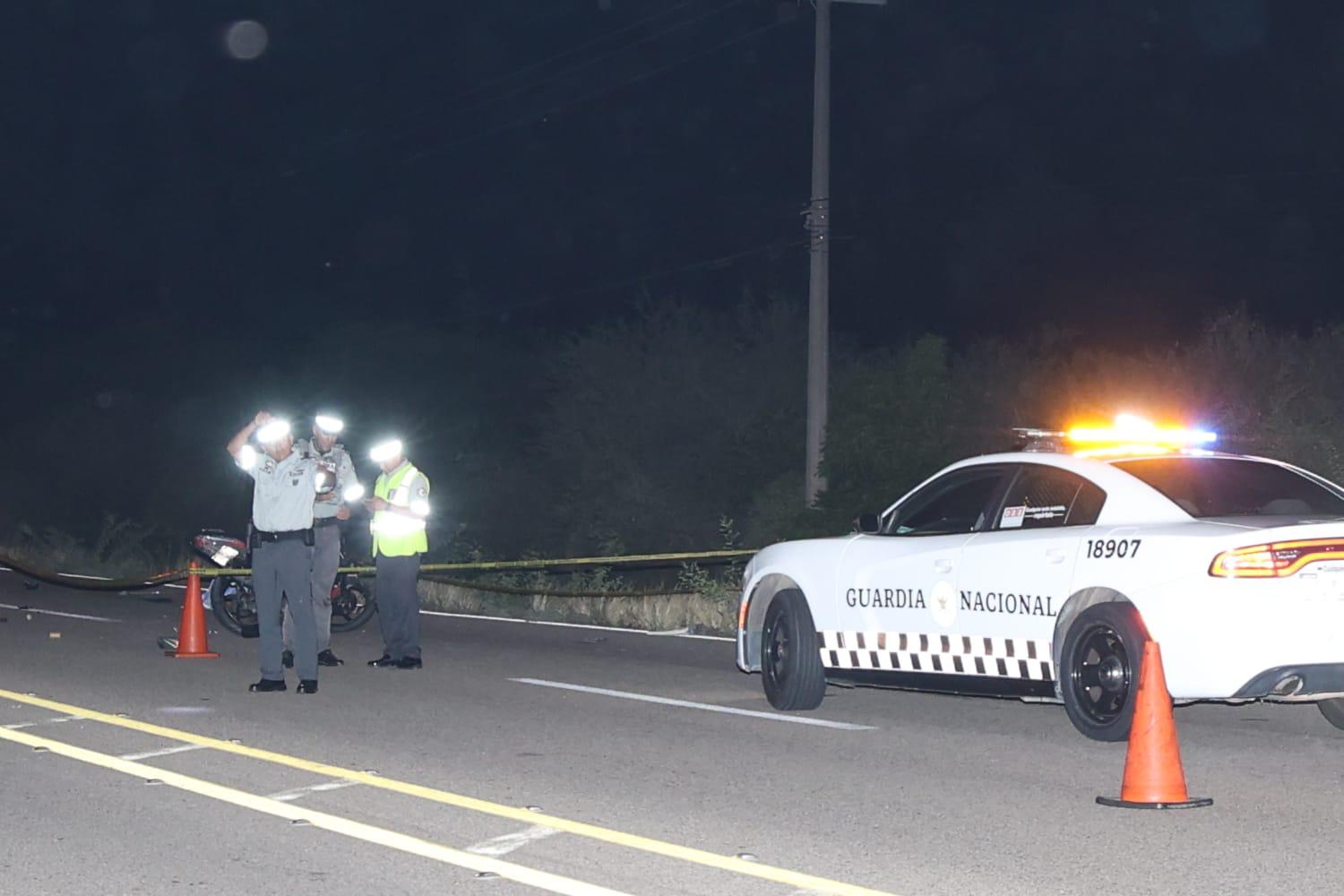 $!Menor muere tras chocar su moto contra camioneta en el Ramal Aeropuerto de Mazatlán