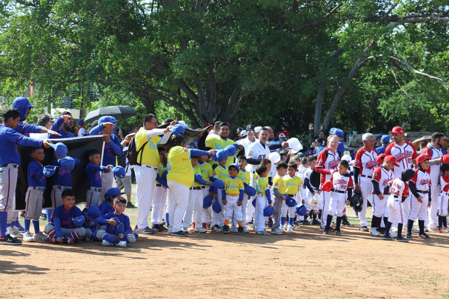 $!Peloteritos de todo México se reúnen en Mazatlán en Nacional de Ligas Escuelita