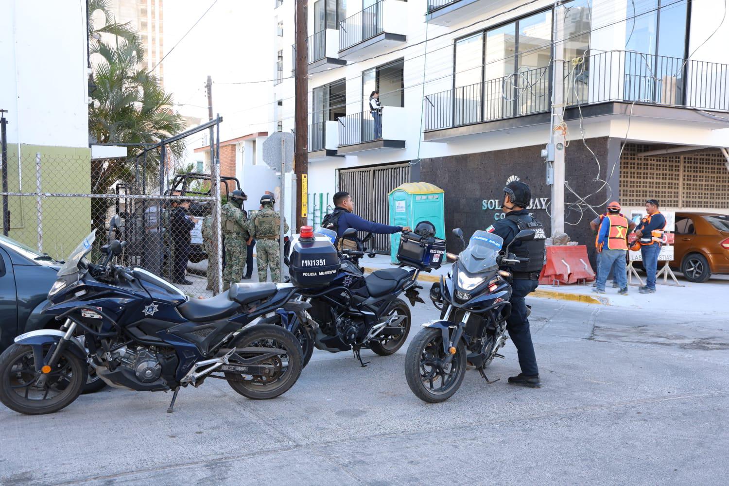 $!Asaltan a trabajador de constructora y le roban $250 mil tras salir de un banco en Mazatlán