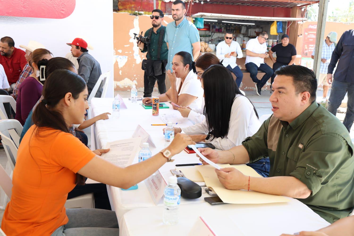 $!Encabeza Alcaldesa programa Contigo Mazatlán en El Pozole