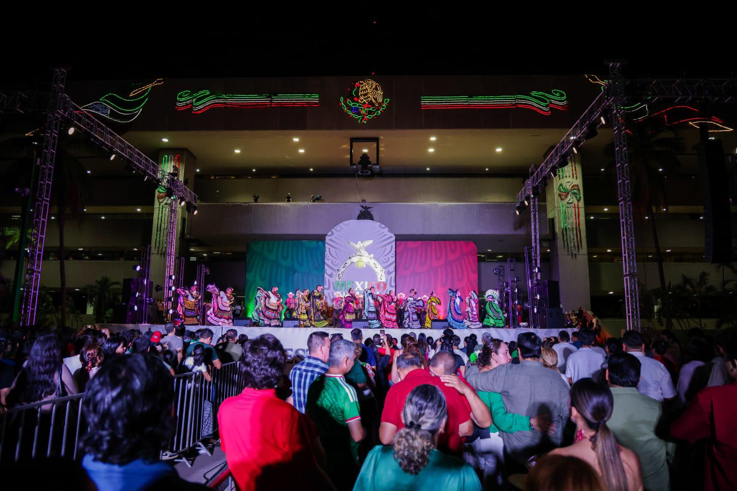 $!Destaca Gobernadora reencuentro de Culiacán con sus espacios públicos durante el Grito