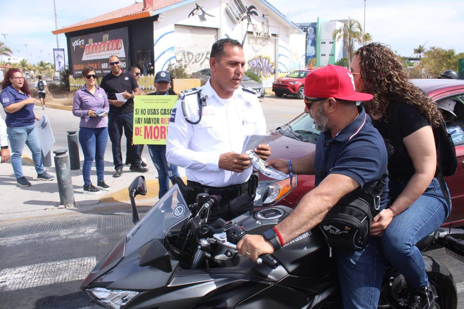 $!Urgen medidas viales para cruces más seguros