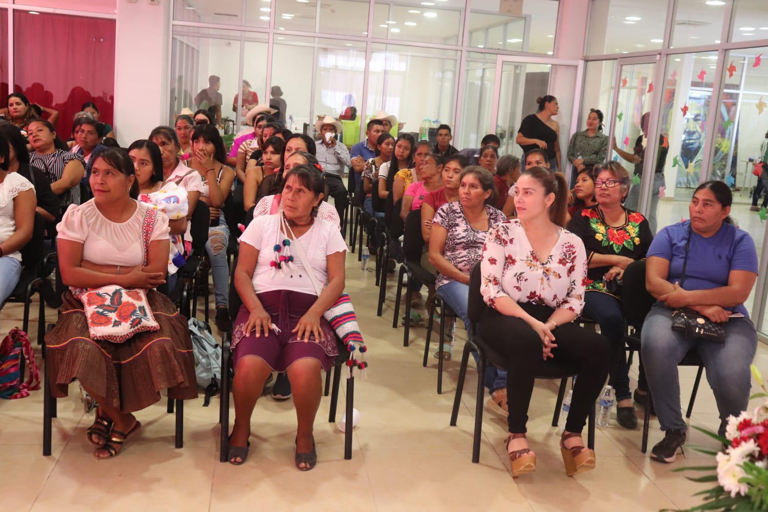 $!Dialogan con mujeres indígenas sobre la erradicación de la violencia de género en Escuinapa
